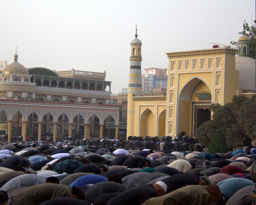 uighurs-mezquita-de-id-kah-china La alargada sombra del espionaje chino se extiende también a los turistas