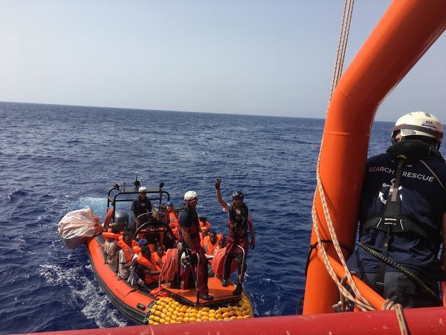 MSF-Ocean-Viking-9AGO2019-grupo-rescatado Ocean Viking: primer rescate de 85 personas en el Mediterráneo Central