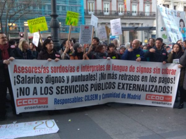 huelga-intérpretes-sordos-600x450 Discapacidad: huelga indefinida de los intérpretes de lengua de signos y asesores de sordos en Madrid