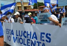 Articulo 66: Manifestantes en Managua participan en una marcha para pedir el fin de la violencia en Nicaragua