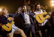 ©Javier Fergo: Josemi Carmona, Antonio Carmona y Juan Carmona el Camborio en el escenario de Flamenco On Fire 2019, Pamplona