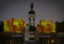 Greenpeace, 05/09/2019. Iniciativa "Arde el Retiro" en Madrid, España, para denunciar la emergencia forestal en el Mundo.