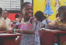 UNICEF/Frank Dejo: Niños y niñas en el colegio de la ciudad de Sakassou, en Côte d'Ivoire. (8 de julio de 2019)