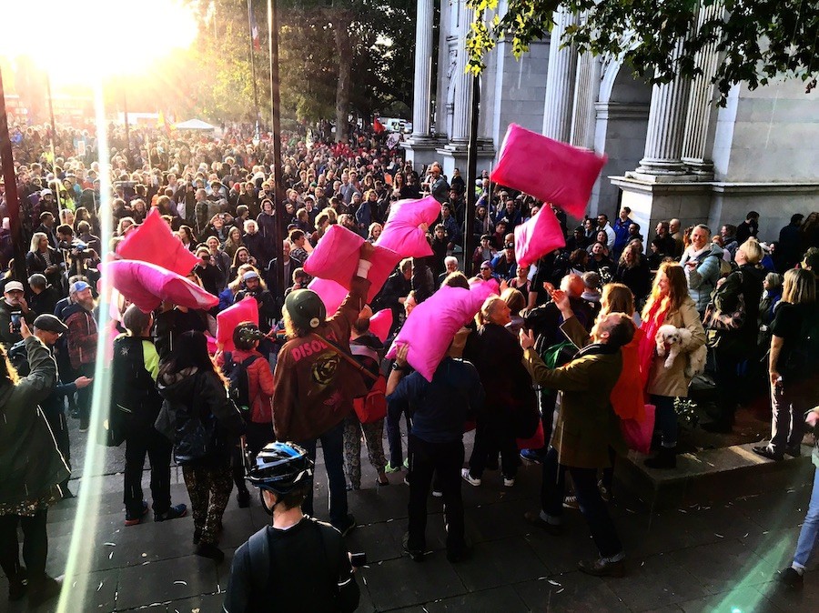 Exrinción-Rebelión-manifestación-Londres La policía asalta la sede de Extinción Rebelión en Londres