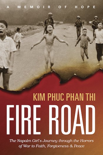 Kim-Phuc-Phan-Thi-cubierta Kim Phuc «la niña del napalm» publica su historia en «Salvada del infierno»