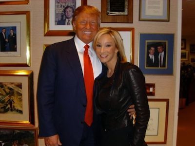 Donald-Trump-con-Paula-White La pastora de Trump promete la victoria por 229 dólares