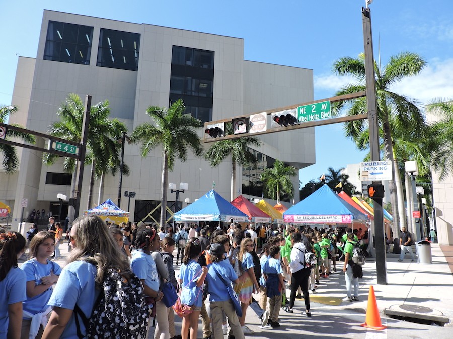 Miami-Book-Fair-feria-del-libro La Feria del Libro de Miami vuela con José Antonio Ponseti