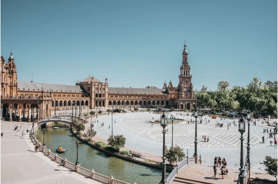 Sevilla-Plaza-de-España Mejores ciudades para familias en España
