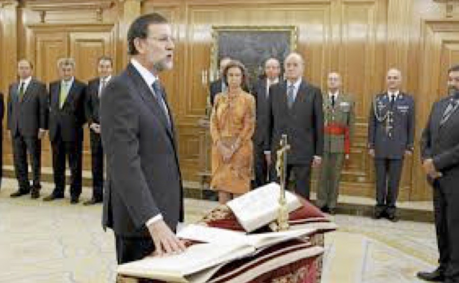 Mariano-Rajoy-Brey-promete-crucifijo A mí no me molesta el Crucifijo