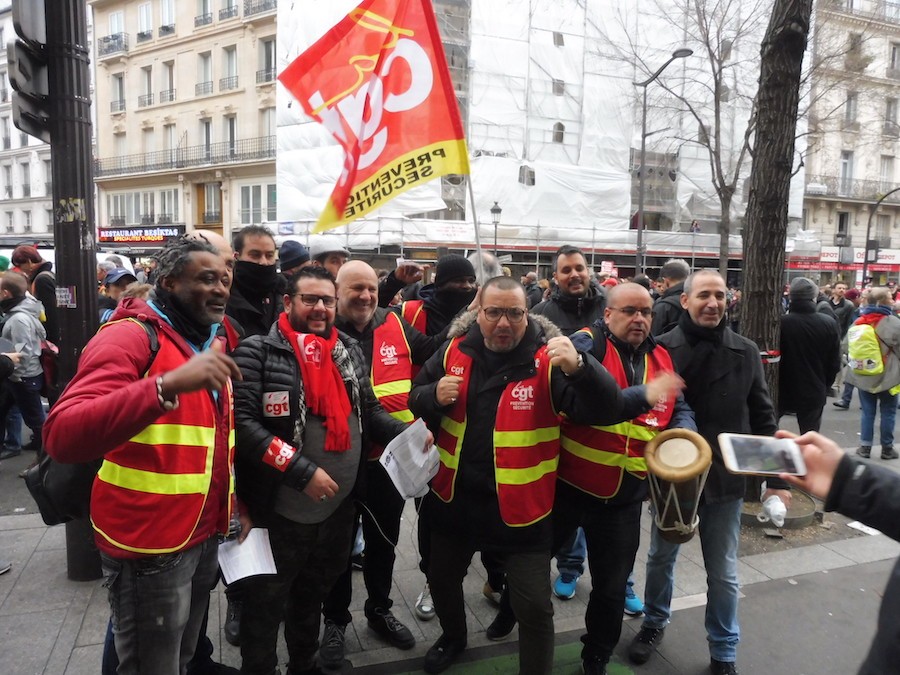 Paris-manifestantes-de-la-CGT Francia: 42 días de huelga contra el proyecto Macron