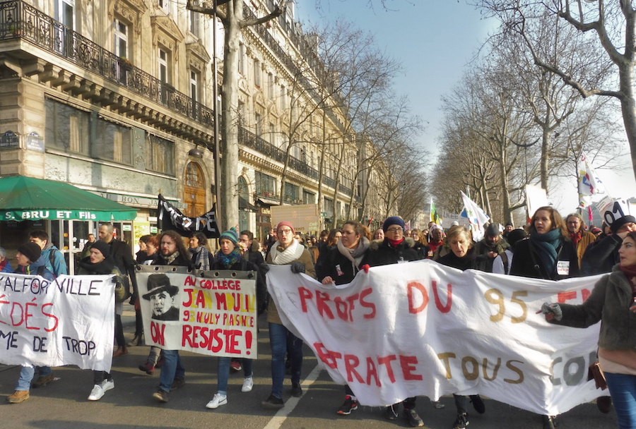 Paris-profesores-en-huelga-24ENE2020 Francia: 61 % pide que Macron retire su “reforma” de las pensiones