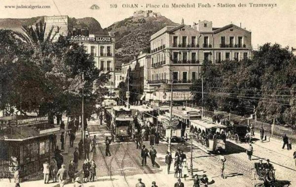 oran-place-marechal-foch-station-des-tramways-600x380 Republicanos españoles en Argelia: entre la relativización y el olvido [1]