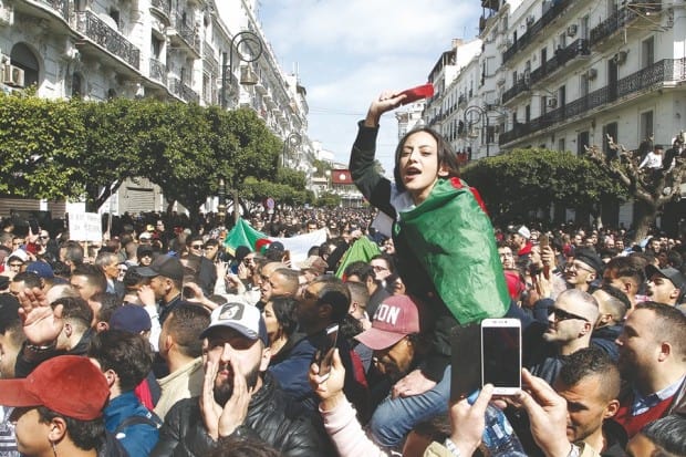 d-la-rue-maintient-la-pression-0004a Argelia: los retos del hirak tras un año de manifestaciones