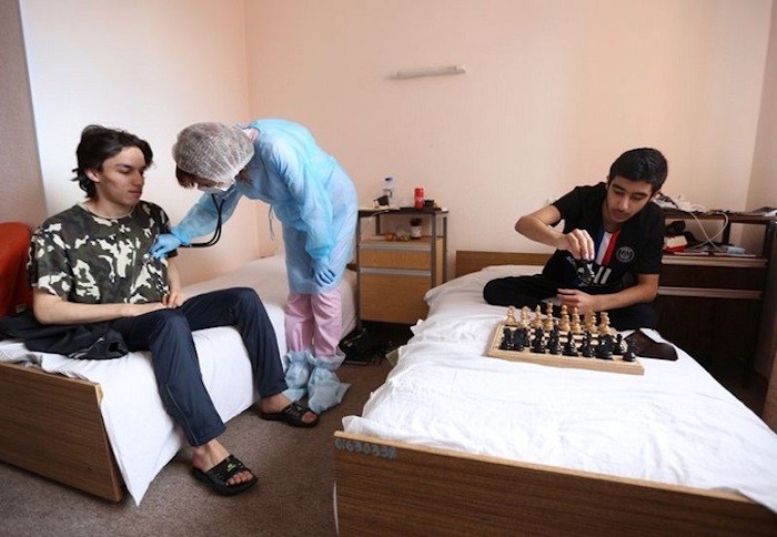 Ajedrecistas-franceses-cuarentena-Múrsmank Coronavirus: un torneo de ajedrez en Rusia acaba con los asistentes en cuarentena