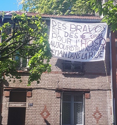 Francia-Monteruil-del-balcón-a-la-calle Con máscaras, pero sin mordazas