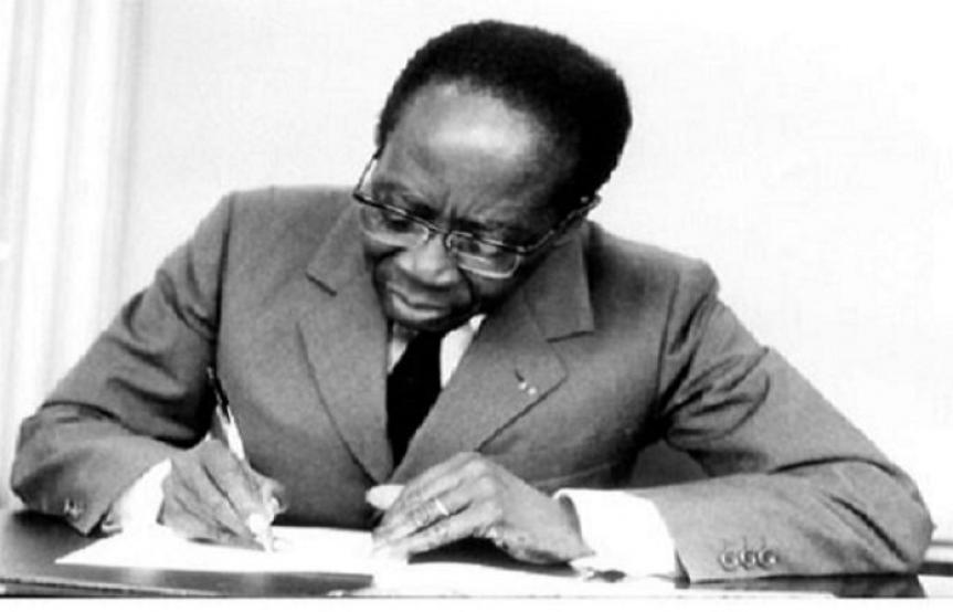 Leopold-Senghor-en-1977 Leopoldo Senghor, la negritud, la discriminación y mis recuerdos