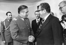 Pinochet y Kissinger en 1976