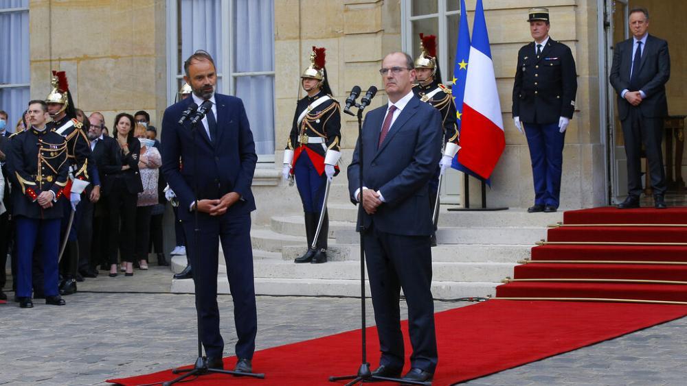 Edouard-Philippe-cede-presidencia-a-Jean-Castex-d Nuevo gobierno de Emmanuel Macrón reafirmará su política antisocial y antiecológica,