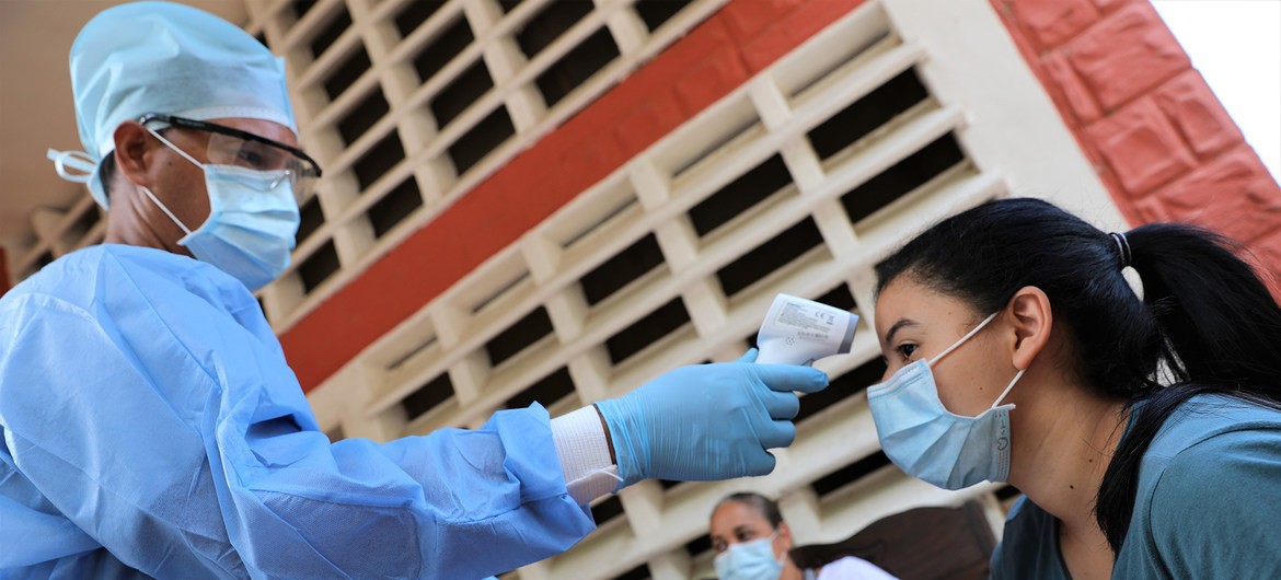 OCHA-Gema-Cortes-control-coronavirus-albergue-Venezuela Covid-19: expertos de la ONU piden levantar sanciones que causan muertes