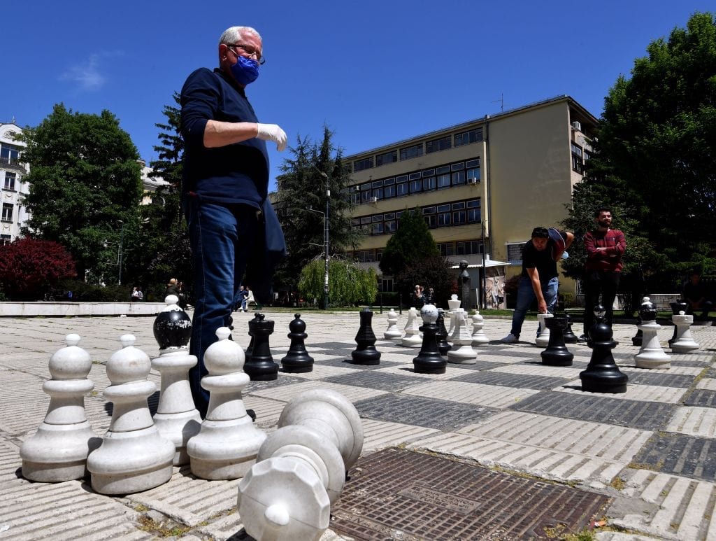 Belgrado-ajedrez-en-la-calle Serbia discriminó a campeones ajedrecistas ciegos según el Tribunal de Estrasburgo