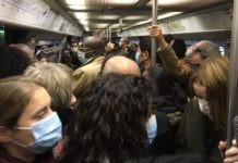 Metro de París hora punta