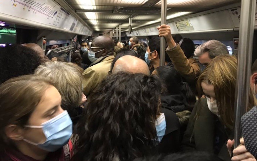 Metro-de-París-hora-punta Francia: ¿Crisis sanitaria o crisis del neoliberalismo y de su mundialización?