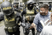 Agresiones a periodistas por la policía Perú