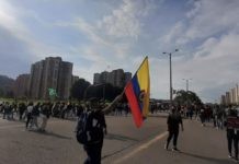 Manifestantes en Bogotá y en otras ciudades de Colombia salen a las calles diariamente desde finales de abril para protestar contra políticas del gobierno y la represión que ha cobrado decenas de vidas. Foto: Jeimmy Celemín / ONU Colombia