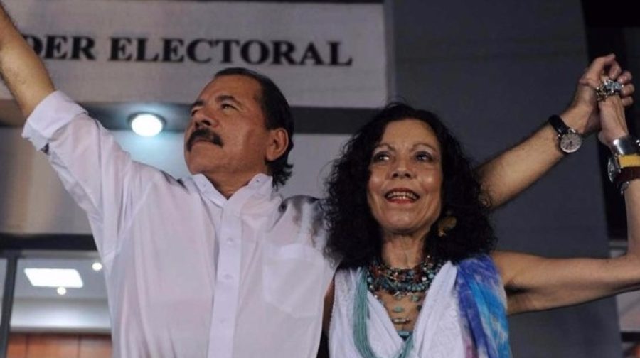 daniel-ortega-y-rosario-murillo-en-nicaragua-900x504 Nicaragua: el PE pide sancionar a Daniel Ortega y Rosario Murillo, a su círculo de poder y a jueces y fiscales represores