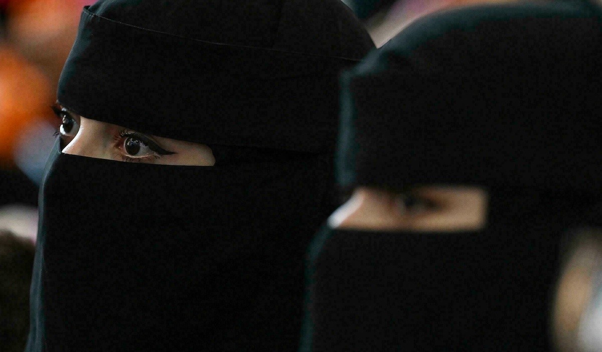 niqab-afganistán-mujeres Los talibanes imponen la abaya y niqab a las estudiantes universitarias