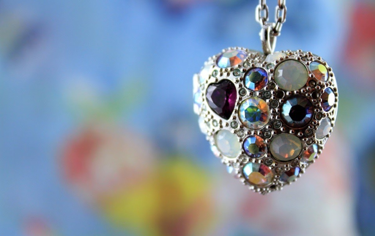 joyas-internet-regalos Ventajas a la hora de comprar joyas hechas a mano por Internet