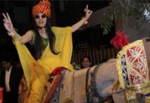 India boda Priya Aggarwal novia a caballo