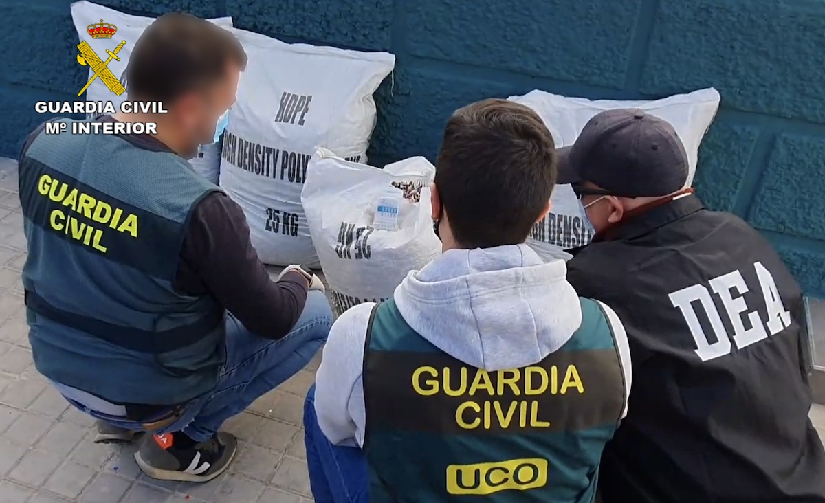 op-picass-21-guardia-civil-dea Desarticulada una organización que introducía cocaína en España procedente de Sudamérica