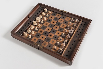 ajedrez-tablero-de-viaje-de-finales-1700 El mayor Museo del Ajedrez estará en Austria-Hungría mientras otro se abrirá en Marostica