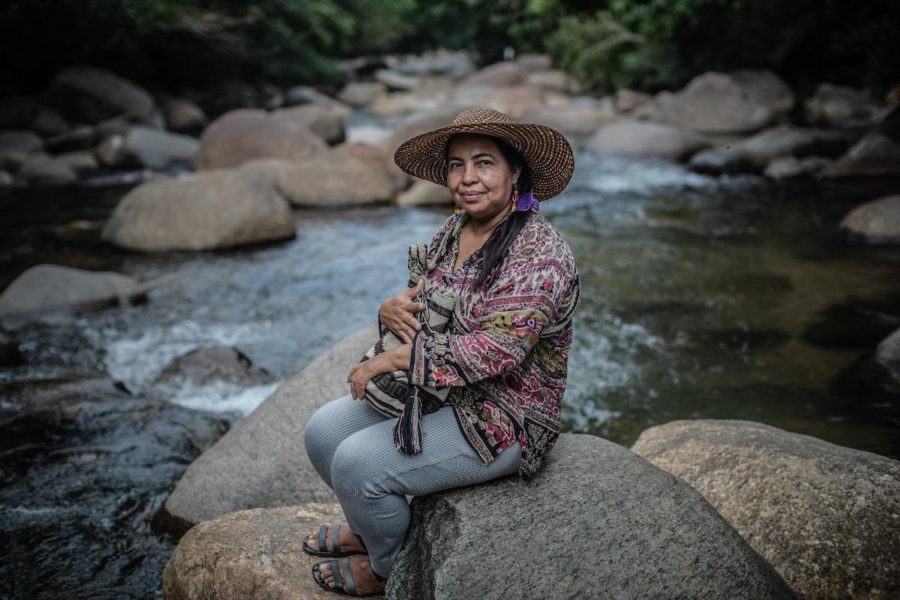 magaly-defensora-ambiental-©-pablo-tosco-oxfam-900x600 Colombia enfrenta el reto de proteger a las personas defensoras del medio ambiente