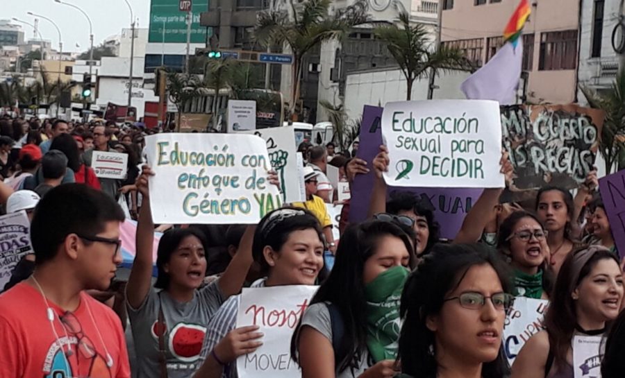 perú-educación-sexual-y-enfoque-de-género-©-mariela-jara-ips-900x545 Crisis política en Perú: Pedro Castillo decepciona a sus electores