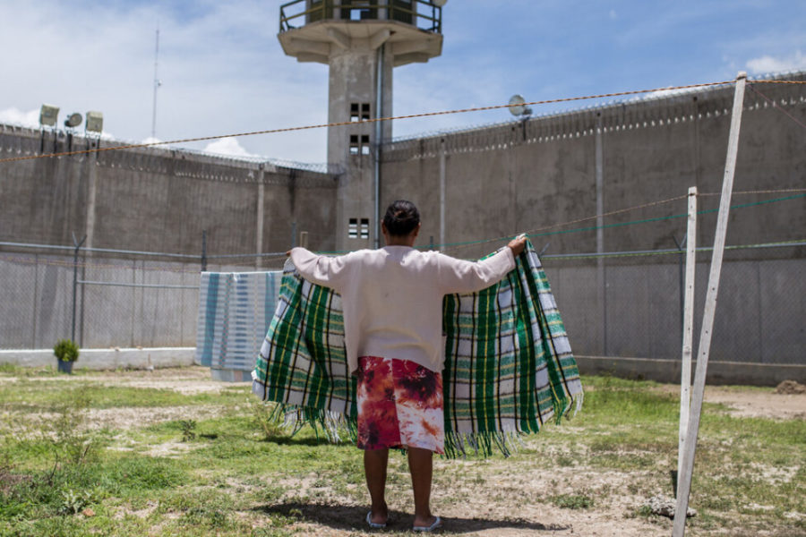 México-mujer-presa-@-Scopio-Equis-900x600 La prisión preventiva vigente en México vulnera derechos humanos