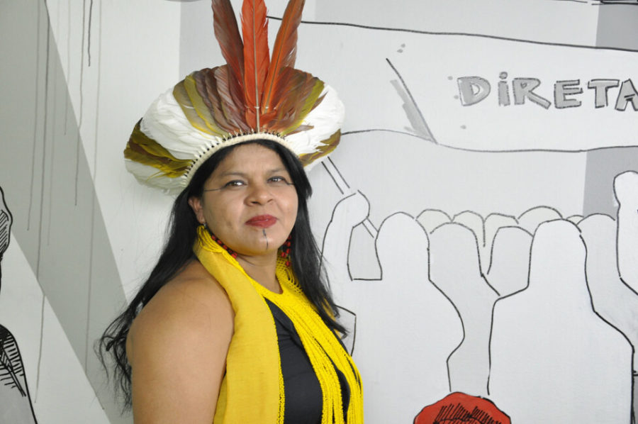 sonia-guajajara-indígena-diputada-brasil-©-editora-brasil-flickr-900x598 COP 30 (3): los pueblos indígenas