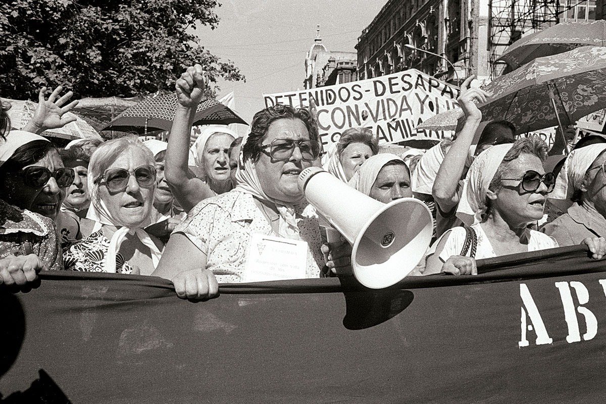 En Recuerdo De Hebe De Bonafini Madre De La Plaza Mayo Periodistas En Español 