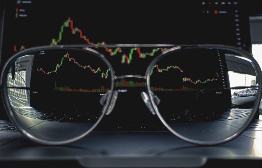 trading-gafas-para-ver-patrones-900x579 ¿Por qué son tan importantes los patrones a la hora de analizar el mercado de valores?