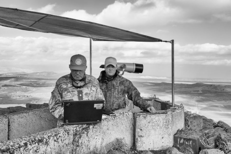 golan-heights-israel-december-22-2016-the-peacekeeper-from-the-un-forces-e1669921320587-900x600 Naciones Unidas pide a Israel que se retire de los Altos del Golán en Siria hasta la frontera de 1967