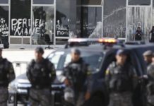 Brasilia, seguridad pública frente a edificios oficiales asaltados, 11ENE2023 © Fotos públicas © José-Cruz / Agência Brasil