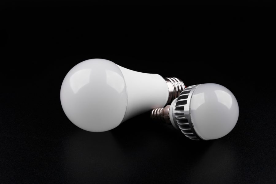 bombillas-led-900x600 Cómo encontrar la mejor tarifa eléctrica en 2023