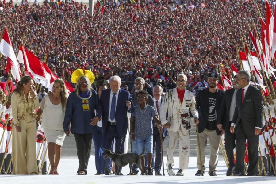 brasil-lula-líderes-indígenas-y-sociales-1ene2023-900x600 Indígenas brasileños valoran el compromiso de Lula contra la desigualdad