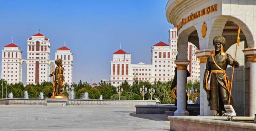turkmenistán-ashgabad-edificios-personajes-históricos-900x461 Viajes por la URSS: Turkmenistán