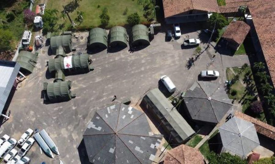 brasil-yanomamis-hospital-campaña-30ene2023-900x539 La Fuerza Aérea Brasileña instala un hospital de campaña para atender a los yanomamis acosados por Bolsonaro