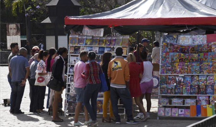 feria-del-libro-la-habana-feb2023-quiosco-©-pl-vladimir-molina-espada-900x529 Feria del Libro de La Habana: lucha contra la crisis económica y la expansión de las plataformas