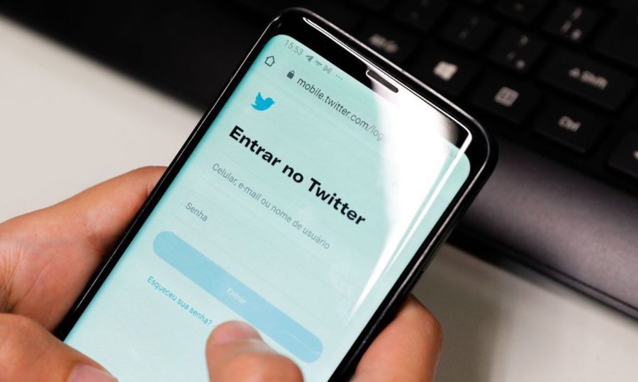 brasil-twitter-smartphones-900x539 Brasil: grupo de trabajo con plataformas digitales para controlar la desinformación en Internet