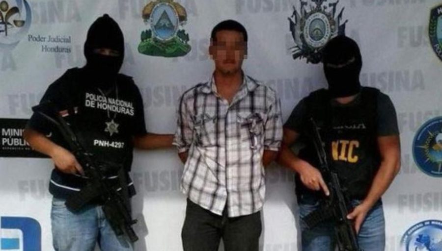 hondurenos-fugitivo-8may2023-900x512 Detenido en España por el homicidio en Honduras de su mujer, hijo y suegra 