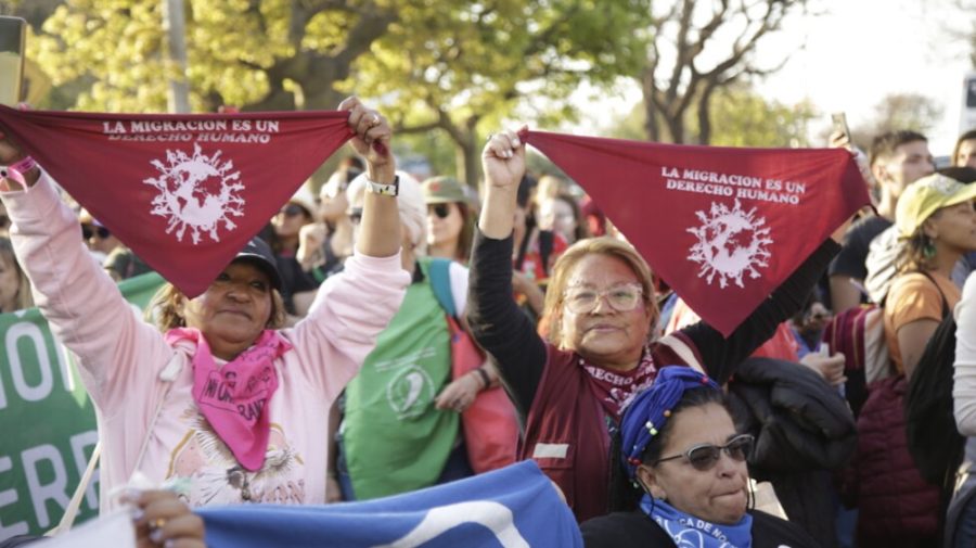 argentina-a-la-izquierda-natividad-obeso-©-camilo-flores-acdh-900x505 En Argentina se discrimina a mujeres vulnerables